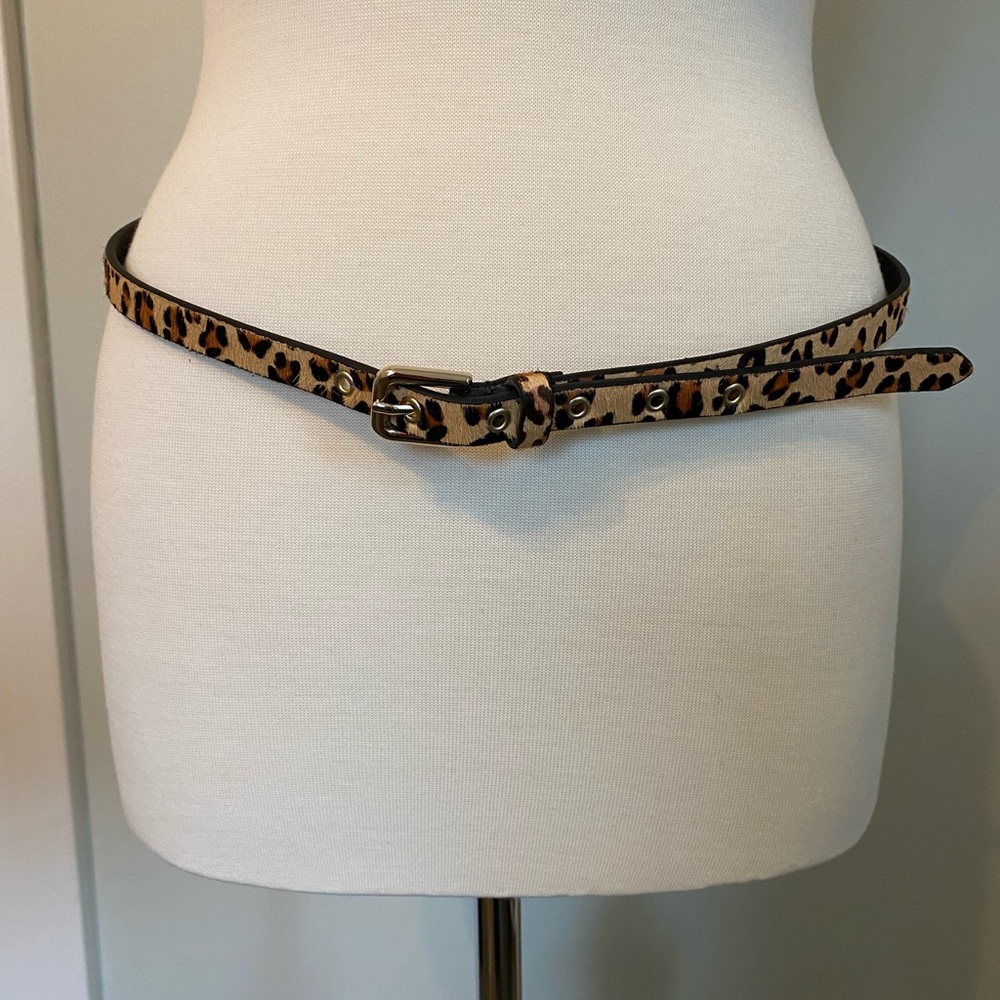 Express Genuine Leather Leopard Belt. Sz. M. NWOT. Leopard outer is fur.